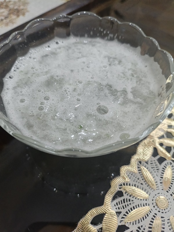 Fresh aloe vera gel in a bowl for natural sunburn relief