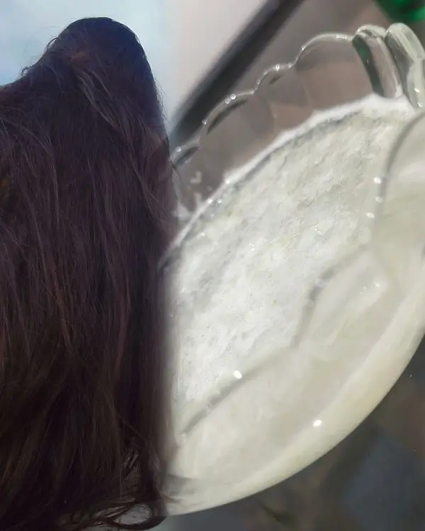 Apply this nourishing aloe vera hair mask to soothe your dry scalp and restore natural shine.